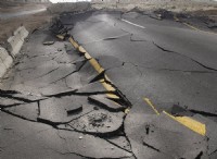Θα αισθανόσασταν τίποτα αν πετούσατε πάνω από έναν σεισμό σε ένα αεροπλάνο; 