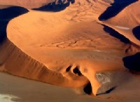 Singing Dunes:Τι κάνει αυτούς τους αμμόλοφους να τραγουδούν; 