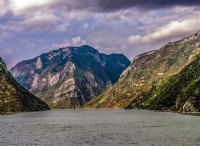Τα ίχνη της αστικοποίησης, της εκβιομηχάνισης και της γεωργίας στις κοίτες ποταμών:Εκτίμηση μόλυνσης από βαρέα μέταλλα και αναγνώριση πηγής σε ιζήματα ποταμών στην ανατολική Κίνα 